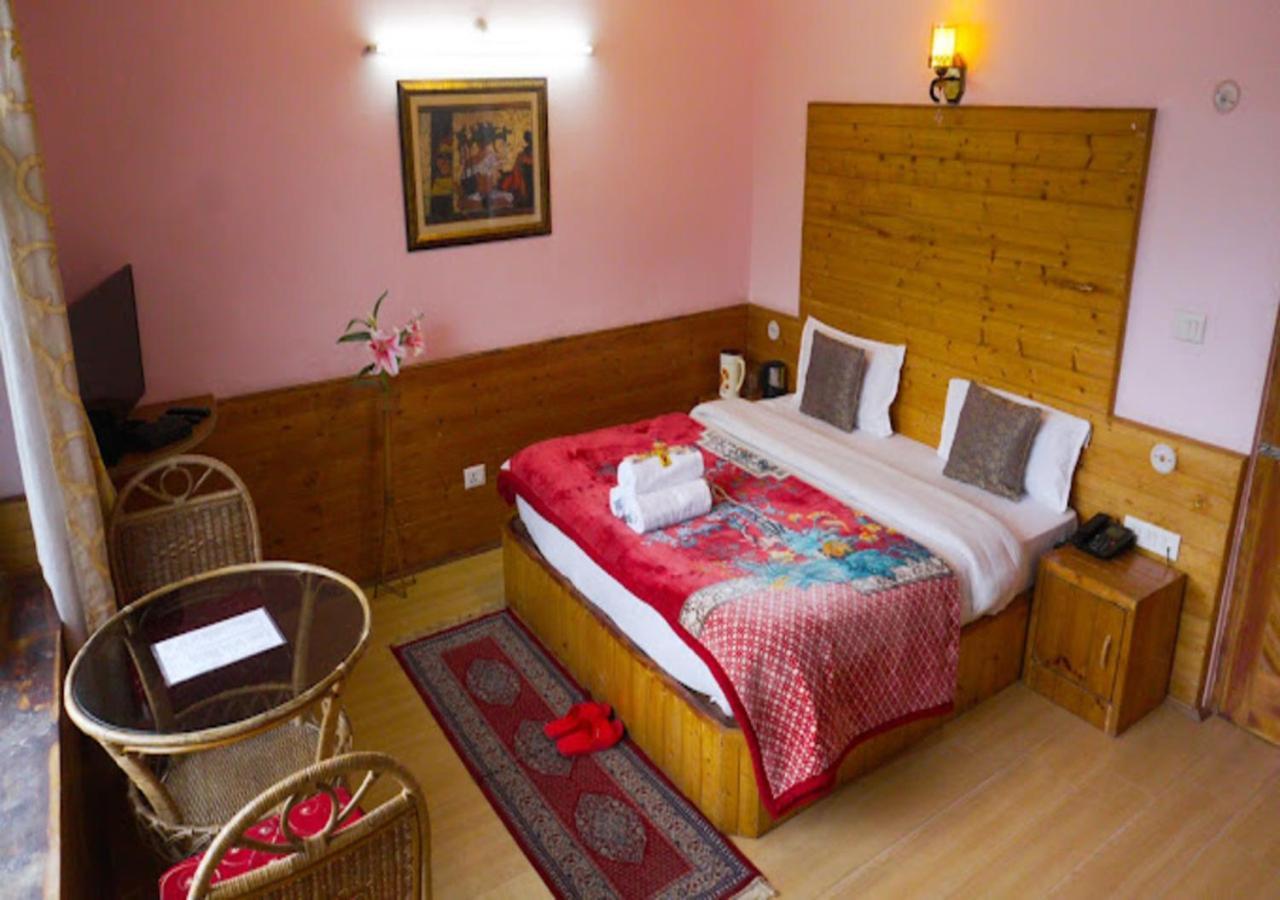 Mrikula Cottage Manāli Buitenkant foto